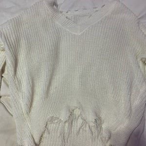 women’s sweater. white, gently used, no stains. Very soft. Not sure what size.